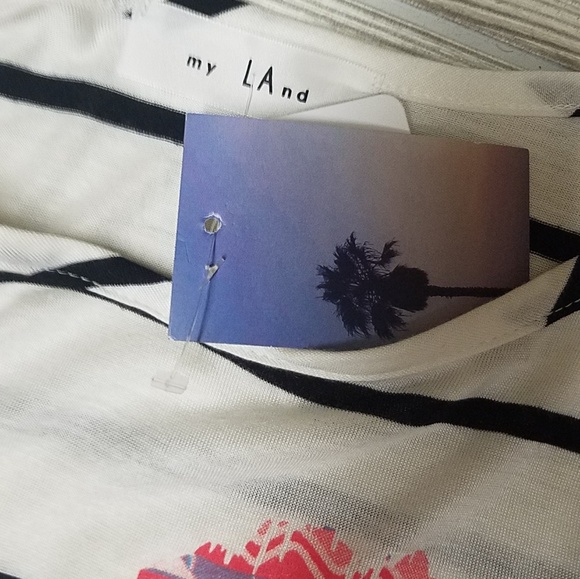 NWT Striped "Love" Hi- Low Long Sleeved Top - Picture 2 of 2